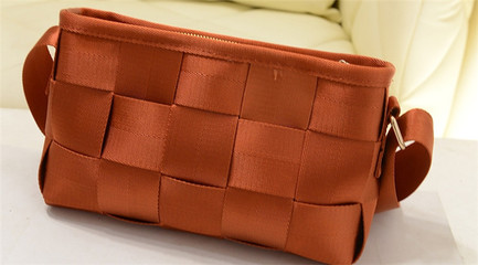 一雅箱包加盟_一雅箱包加盟費(fèi)多少_一雅箱包加盟官網(wǎng)/加盟條件-全球加盟網(wǎng)